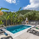 Bougainvillea Boutique 1 By Villa *